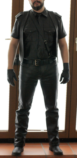 Me in rubber/leather