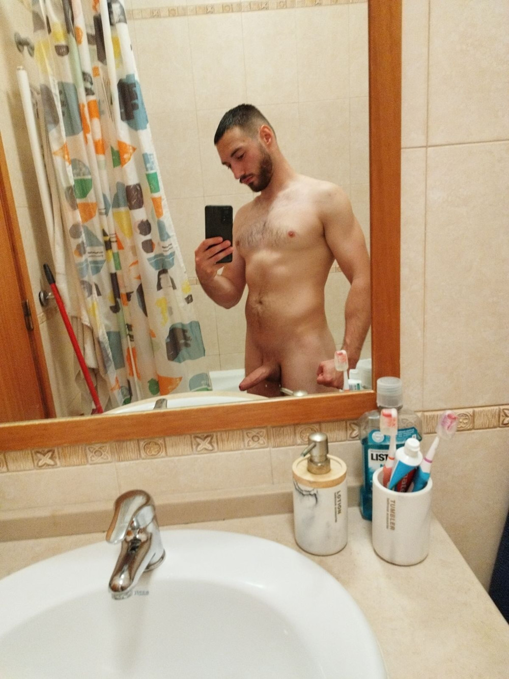 Me and myself : 5 nude pics