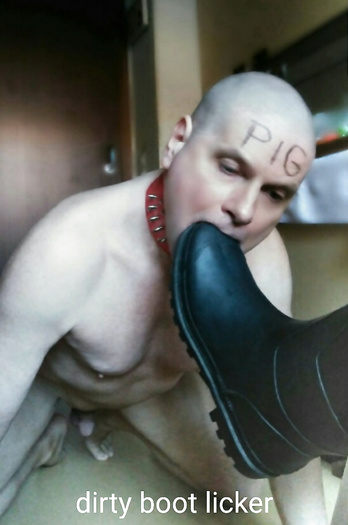 Master humiliates stupid cocksucker in public