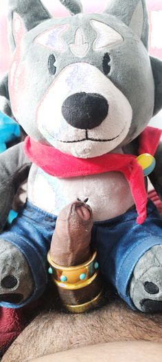 Just having some fun with my amicus plush! the rings aren't really that tight but they were really fun to wear~
