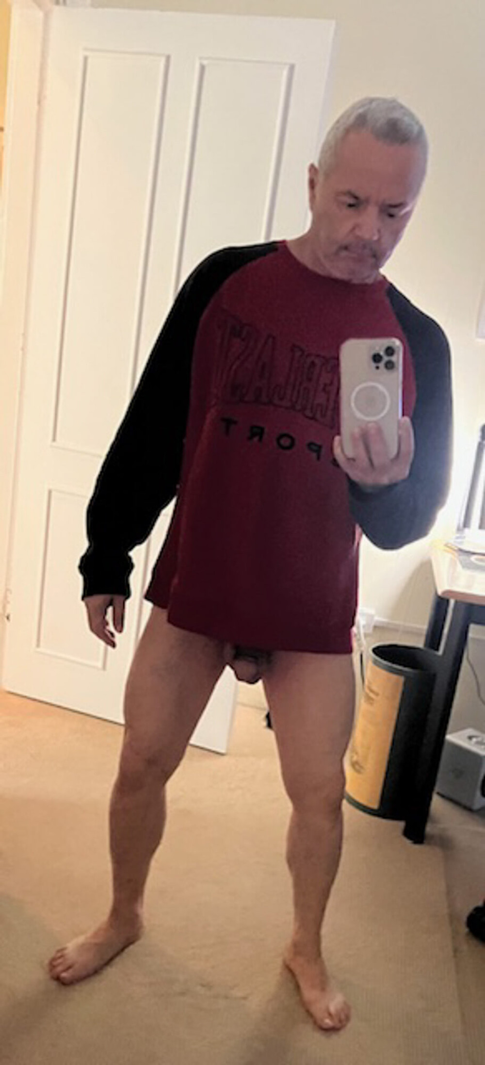 Me again : 5 nude pics