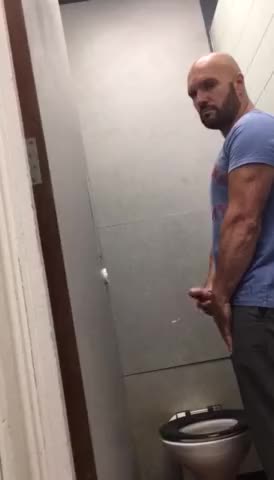 Caught a horny guy beating off in public toilet