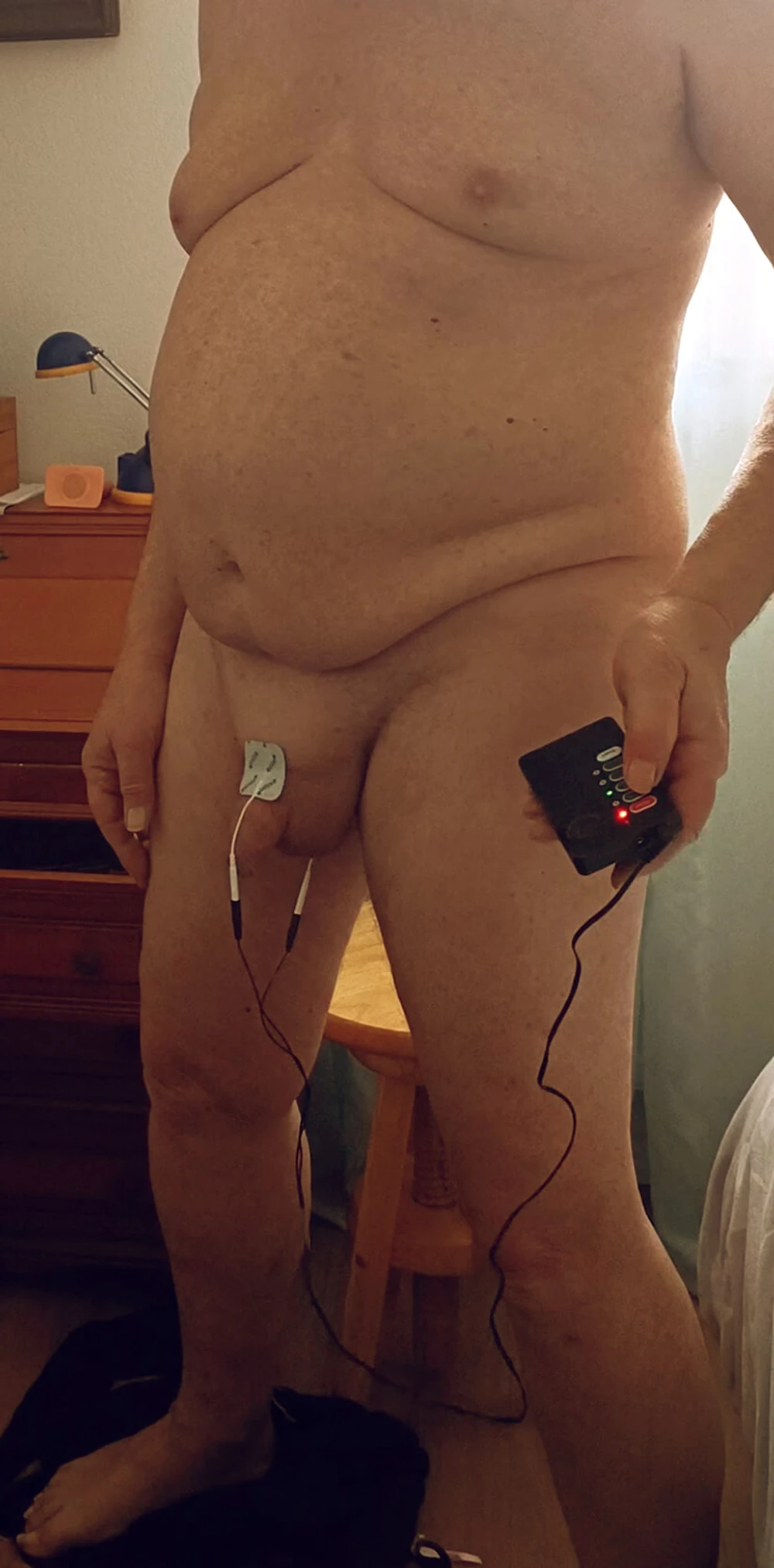 Choc electrique: 23 nude pics