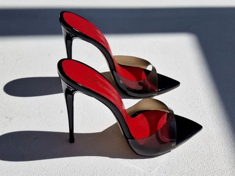 The best high heels for getting excited 3: 10 nude pics