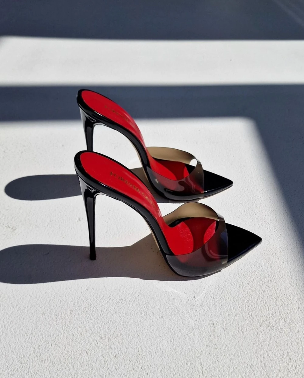 The best high heels for getting excited 3: 10 nude pics