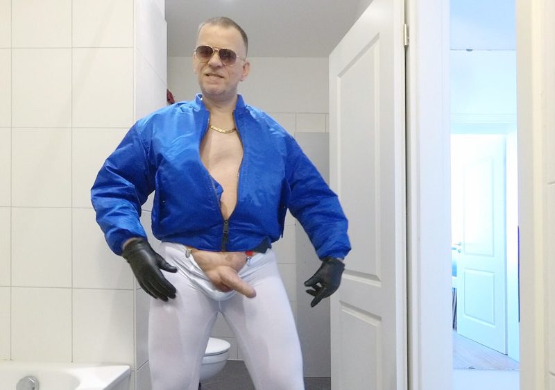 The lycra hunk 9 (cumshots xl): 16 nude pics