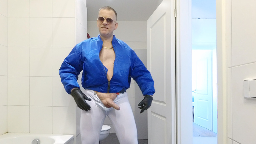 The lycra hunk 9 (cumshots xl): 16 nude pics