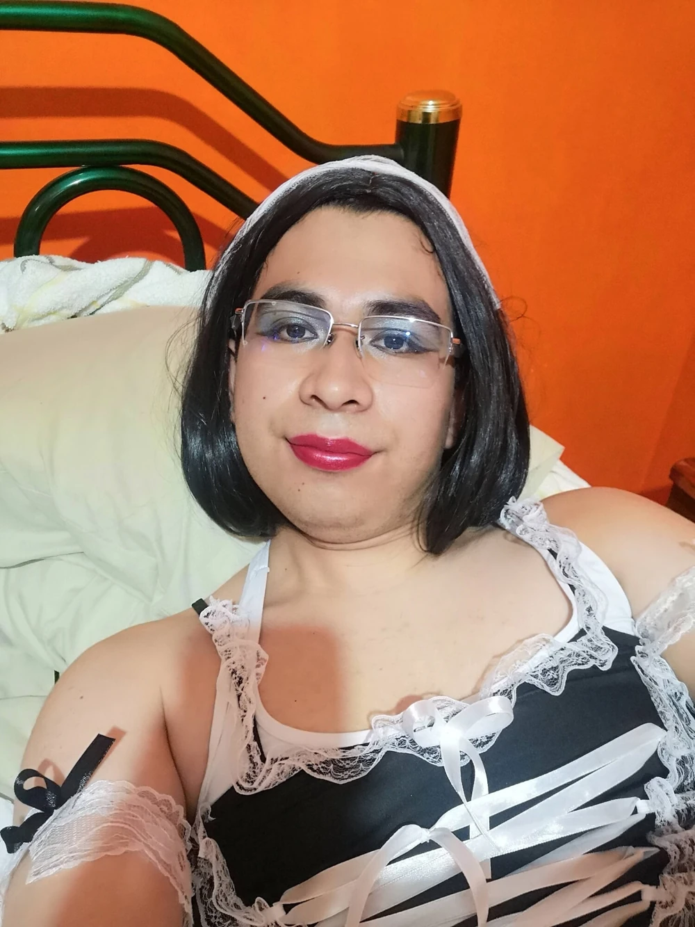 Me as a slut: 28 nude pics