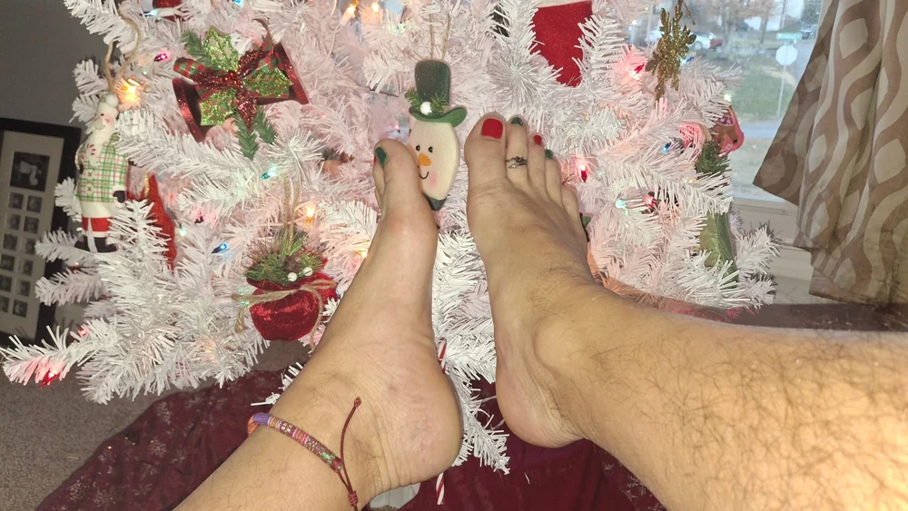 My cute toes: 22 nude pics